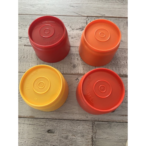 Tupperware 15‎ Misc Items - Snack Cups, S/P Shaker, Colander, Burger Press - Picture 5 of 11